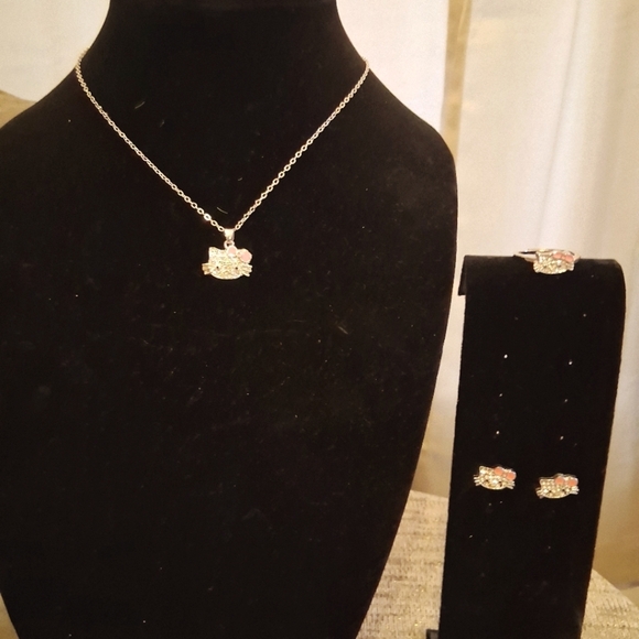 Elegant Silver And Dimond Tones Hello Kitty Set - Picture 1 of 1